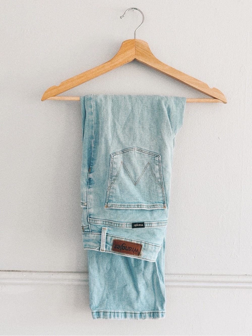 WRANGLER > High Rise Straight Crop Jeans